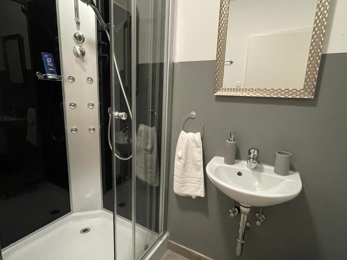 Urbansuites - Modern & Zentral In Der City - Dein Zuhause In Stuttgart Dış mekan fotoğraf